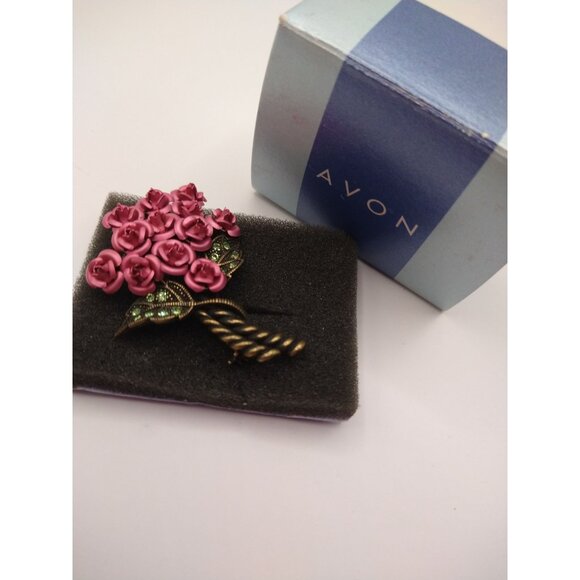 Vintage Avon Dozen Roses Bouquet Pin Brooch Pink Flowers Gold-Tone Green Leaf Ac - Picture 2 of 5